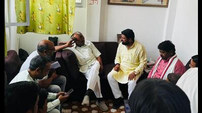 Sitting BJP MP from Mohanlalganj and party candidate Kaushal Kishore (in yellow kurta) during a meeting in Mohanlalganj. (Sourced) Sitting BJP MP from Mohanlalganj and party candidate Kaushal Kishore (in yellow kurta) during a meeting in Mohanlalganj. (Sourced)