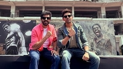 Kabir Khan directed Kartik Aaryan in Chandu Champion. Kabir Khan directed Kartik Aaryan in Chandu Champion.