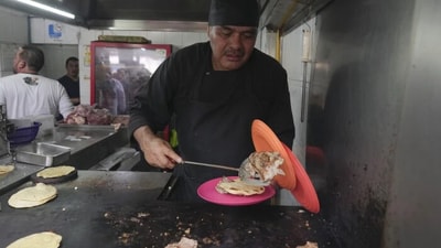 El Califa de León, a tiny business in Mexico City, is the first ever taco stand to receive a Michelin star (X) El Califa de León, a tiny business in Mexico City, is the first ever taco stand to receive a Michelin star (X)