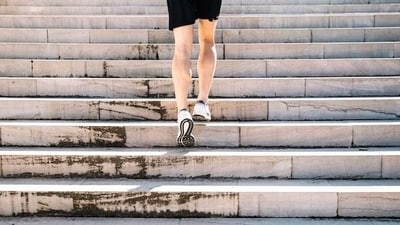 To maintain your muscle mass and avoid accumulating fat and gaining weight, it's important to stay active during the day. If you have a sedentary job that doesn't allow much movement, here's what you can do. (Freepik) To maintain your muscle mass and avoid accumulating fat and gaining weight, it's important to stay active during the day. If you have a sedentary job that doesn't allow much movement, here's what you can do. (Freepik)