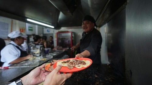 Chef Arturo Rivera Martínez gets behind his grill to whip up the famed tacos (X) Chef Arturo Rivera Martínez gets behind his grill to whip up the famed tacos (X)