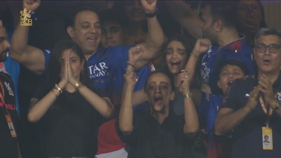 On May 12, Anushka Sharma made another public appearance at the M Chinnaswamy Stadium in Bengaluru to watch the Royal Challengers Bengaluru match with Delhi Capitals. When the final wicket of DC fell, Anushka folded her hands in relief. 