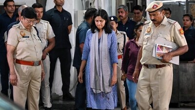 AAP MP Swati Maliwal leaves the residence of Delhi chief minister Arvind Kejriwal after investigation of an alleged assault case in New Delhi on Friday. (HT photo)