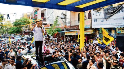 Delhi chief minister Arvind Kejriwal addresses the public at Badarpur on Sunday. (HT Photo) Delhi chief minister Arvind Kejriwal addresses the public at Badarpur on Sunday. (HT Photo)