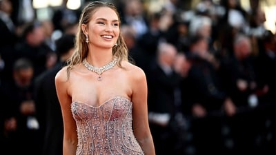Former Victoria's Secret angel Romee Strijd stole the spotlight at the Emilia Perez premiere, appearing breathtaking in a sparkling strapless gown adorned with intricate fringe detailing. (Photo by LOIC VENANCE / AFP) Former Victoria's Secret angel Romee Strijd stole the spotlight at the Emilia Perez premiere, appearing breathtaking in a sparkling strapless gown adorned with intricate fringe detailing. (Photo by LOIC VENANCE / AFP)