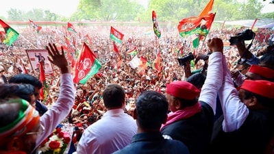 Congress leader Rahul Gandhi and Samajwadi Party chief Akhilesh Yadav in Phulpur Parliamentary constituency of Prayagraj. (X/Congress)