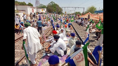 The Chandigarh-Firozpur Cantt Sutlej Express (14629) will further remain cancelled till May 23. (HT File Photo)
