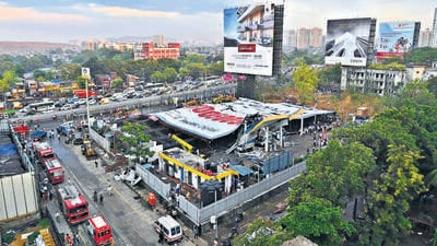 The spot in Ghatkopar, Mumbai, where a large hoarding came crashing down, killing 16 people. (Anshuman Poyrekar/HT) The spot in Ghatkopar, Mumbai, where a large hoarding came crashing down, killing 16 people. (Anshuman Poyrekar/HT)