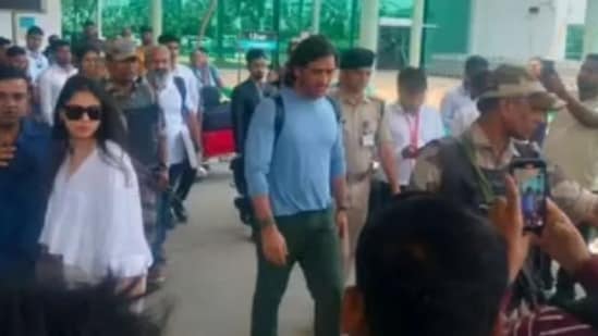 MS Dhoni returns to home in Ranchi. (X Image)