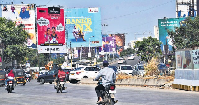Hoardings and billboards in Pune. (HT Photo) Hoardings and billboards in Pune. (HT Photo)