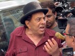 Dharmendra recently got annoyed with the paparazzi after casting his vote in Mumbai. Dharmendra recently got annoyed with the paparazzi after casting his vote in Mumbai.