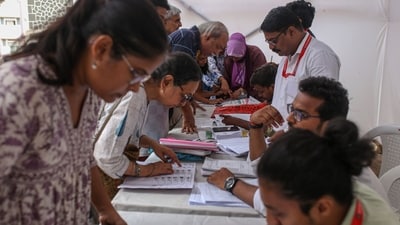 The voting started at 7 am and will continue until 6 pm, with those in line by the closing time still allowed to vote. (Bloomberg) The voting started at 7 am and will continue until 6 pm, with those in line by the closing time still allowed to vote. (Bloomberg)