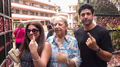 Bollywood actor Farhan Akhtar and film director Zoya Akhtar show their inked fingers after casting their votes during the fifth phase of Lok Sabha elections, in Mumbai, Monday, May 20, 2024. (PTI) Bollywood actor Farhan Akhtar and film director Zoya Akhtar show their inked fingers after casting their votes during the fifth phase of Lok Sabha elections, in Mumbai, Monday, May 20, 2024. (PTI)