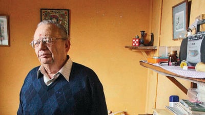 Ruskin Bond at his home in Landour in Mussoorie. (HT Photo) Ruskin Bond at his home in Landour in Mussoorie. (HT Photo)