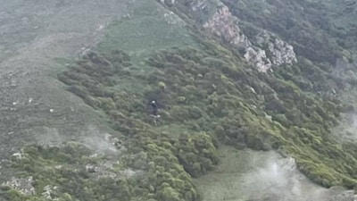 Rescue team were able to locate the helicopter wreckage site but they didn't find ‘sign of life’. (Tasnim news) Rescue team were able to locate the helicopter wreckage site but they didn't find ‘sign of life’. (Tasnim news)