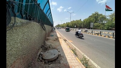 The GMDA will rebuild a storm water drain from Iffco Chowk to Atul Kataria Chowk at an estimated cost of  ₹15 crore. (HT PHOTO)