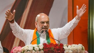 Union home minister Amit Shah addresses a campaign meeting in support of party's south Delhi candidate Ramvir Singh Bidhuri, in New Delhi. (PTI) Union home minister Amit Shah addresses a campaign meeting in support of party's south Delhi candidate Ramvir Singh Bidhuri, in New Delhi. (PTI)