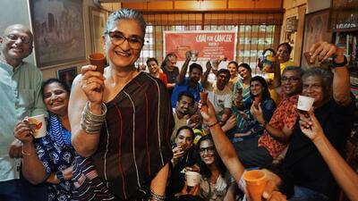 Viji Venkatesh with other donors at the Chai for Cancer gathering at her home in Thane recently. (Praful Gangurde / HT Photo) Viji Venkatesh with other donors at the Chai for Cancer gathering at her home in Thane recently. (Praful Gangurde / HT Photo)