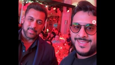 Dubai: Bollywood actor Salman Khan (left) and boAt co-founder Aman Gupta (right) at an event. (Instagram/@boatxaman) Dubai: Bollywood actor Salman Khan (left) and boAt co-founder Aman Gupta (right) at an event. (Instagram/@boatxaman)