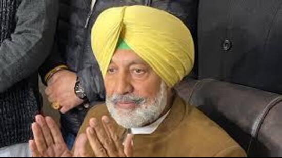 Criticising AAP candidate Malvinder Kang, the former cabinet minister said, “Kang has no achievements to highlight for his party. (HT file)