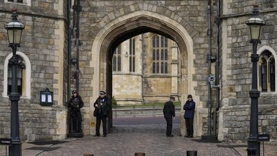Windsor Castle stops free entry for locals (AP Photo/Alastair Grant, File) (AP) Windsor Castle stops free entry for locals (AP Photo/Alastair Grant, File) (AP)