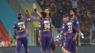 Kolkata Knight Riders' Mitchell Starc and teammates celebrate a wicket during the match against Sunrisers Hyderabad in the Qualifier 1 match of the Indian Premier League 2024, at Narendra Modi Stadium in Ahmedabad on Tuesday. (ANI) Kolkata Knight Riders' Mitchell Starc and teammates celebrate a wicket during the match against Sunrisers Hyderabad in the Qualifier 1 match of the Indian Premier League 2024, at Narendra Modi Stadium in Ahmedabad on Tuesday. (ANI)