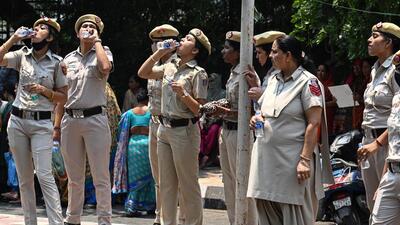 Delhi Police Women personnel drinking water on a hot summer day, at Civil Lines in Delhi on May 15 (HT FILE PHOTO/Raj K Raj) Delhi Police Women personnel drinking water on a hot summer day, at Civil Lines in Delhi on May 15 (HT FILE PHOTO/Raj K Raj)