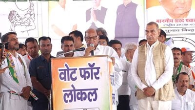 Pawar accused the BJP-led Union government for atrocities on farmers, labourers, youth and other sections of the society, giving a call to replace a government which has taken steps that undermine democracy. (HT Photo) Pawar accused the BJP-led Union government for atrocities on farmers, labourers, youth and other sections of the society, giving a call to replace a government which has taken steps that undermine democracy. (HT Photo)