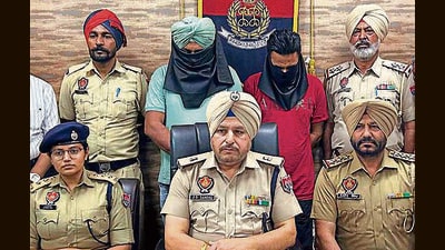 The murder accused in custody of Ludhiana police on Tuesday. (HT Photo) The murder accused in custody of Ludhiana police on Tuesday. (HT Photo)