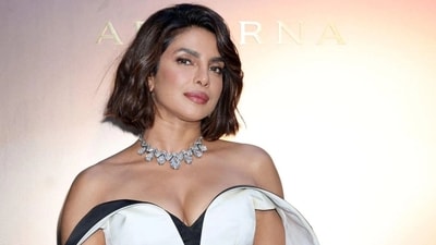 Priyanka Chopra posed for the paparazzi stationed at the event. Priyanka Chopra posed for the paparazzi stationed at the event.