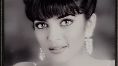 Sushmita Sen was last seen in Aarya - Antim Vaar, the finale to her Disney+ Hotstar series. The show also starred Ila Arun, Sikandar Kher, Indraneil Sengupta, Vikas Kumar, Maya Sarao, Geetanjali Kulkarni, Shweta Pasricha, Viren Vazirani, and Pratyaksh Panwar amongst others. 