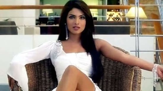 Priyanka oozed power and sensuality in her straight, long hair in Aitraaz, which saw her play the unrelenting Sonia.