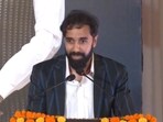 Mamaearth's Varun Alagh speaking at the Vishesh Sampark Abhiyan hosted by Union Minister Hardeep Singh Puri and minister Rajeev Chandrasekhar. 