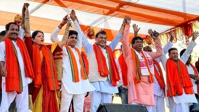 Assam CM Himanta Biswa Sarma with party leaders at an election rally in West Bengal. (ANI) Assam CM Himanta Biswa Sarma with party leaders at an election rally in West Bengal. (ANI)