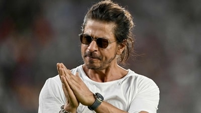 Bollywood actor and co-owner of Kolkata Knight Riders' team Shah Rukh Khan greets fans after their team's win against Sunrisers Hyderabad at the end of their Indian Premier League (IPL) Twenty20 first qualifier cricket match in the Narendra Modi Stadium of Ahmedabad on May 21, 2024. (Photo by Punit PARANJPE / AFP) (AFP) Bollywood actor and co-owner of Kolkata Knight Riders' team Shah Rukh Khan greets fans after their team's win against Sunrisers Hyderabad at the end of their Indian Premier League (IPL) Twenty20 first qualifier cricket match in the Narendra Modi Stadium of Ahmedabad on May 21, 2024. (Photo by Punit PARANJPE / AFP) (AFP)