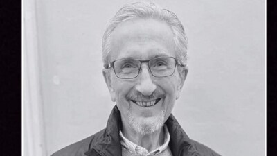 Singapore Airlines turbulence: Geoff Kitchen, 73, was going on a holiday with his wife. (Facebook/Thornbury Musical Theatre Group)