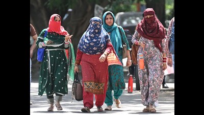 IMD has also reduced its heatwave warning for the region from orange to yellow, and the same will continue on Thursday. (Ravi Kumar/HT) IMD has also reduced its heatwave warning for the region from orange to yellow, and the same will continue on Thursday. (Ravi Kumar/HT)