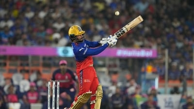 Rajat Patidar looked set to take RCB close to a score above 190. However, he fell on 34 off 22 after which Mahipal Lomror scored 32 in 17 balls. RCB were restricted to a score of 172/8. (AP) Rajat Patidar looked set to take RCB close to a score above 190. However, he fell on 34 off 22 after which Mahipal Lomror scored 32 in 17 balls. RCB were restricted to a score of 172/8. (AP)