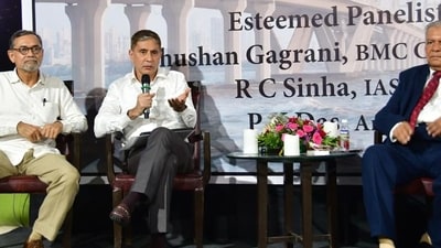 L to R) Architect P K Das, BMC chief Bhushan Gagrani, and retd IAS officer R C Sinha at the panel discussion. (Bhushan Koyande/HT Photo) L to R) Architect P K Das, BMC chief Bhushan Gagrani, and retd IAS officer R C Sinha at the panel discussion. (Bhushan Koyande/HT Photo)