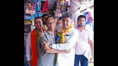 The INDIA bloc candidate interacted with people and talked about the problems they faced. (HT Photo) The INDIA bloc candidate interacted with people and talked about the problems they faced. (HT Photo)