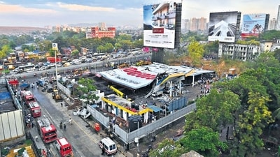 The spot in Ghatkopar, Mumbai, where a large hoarding came crashing down, killing 16 people. (Anshuman Poyrekar/HT) The spot in Ghatkopar, Mumbai, where a large hoarding came crashing down, killing 16 people. (Anshuman Poyrekar/HT)