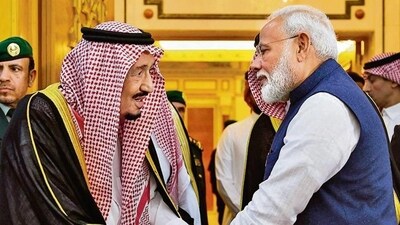 Prime Minister Narendra Modi with H.M. King Salman bin Abdulaziz Al Saud in Riyadh, Saudi Arabia. (PTI) Prime Minister Narendra Modi with H.M. King Salman bin Abdulaziz Al Saud in Riyadh, Saudi Arabia. (PTI)