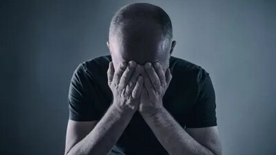 With the rush of the daily lives, we learn to incorporate stress and anxiety which further make our nervous system go into the flight or fight mode. This vicious cycle of stress and dysregulated nervous system can affect us physically, mentally and emotionally. With the right kind of diet and lifestyle changes, we can transform the nervous system. "Never underestimate the powerful influence of food and nutrition on both the nervous system and stress levels," wrote Nutritionist Marina Wright. (Unsplash) With the rush of the daily lives, we learn to incorporate stress and anxiety which further make our nervous system go into the flight or fight mode. This vicious cycle of stress and dysregulated nervous system can affect us physically, mentally and emotionally. With the right kind of diet and lifestyle changes, we can transform the nervous system. "Never underestimate the powerful influence of food and nutrition on both the nervous system and stress levels," wrote Nutritionist Marina Wright. (Unsplash)