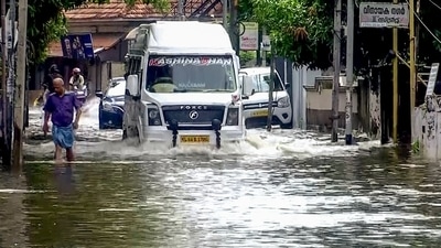 Four people were killed as torrential rains lashed several parts of Kerala. On Wednesday, the India Meteorological Department (IMD) issued a red alert for five districts likely to receive heavy rainfall. (ANI) Four people were killed as torrential rains lashed several parts of Kerala. On Wednesday, the India Meteorological Department (IMD) issued a red alert for five districts likely to receive heavy rainfall. (ANI)