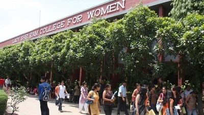 Bomb threat calls at Delhi's Lady Shri Ram, Venkateswara College (Hindustan Times) Bomb threat calls at Delhi's Lady Shri Ram, Venkateswara College (Hindustan Times)