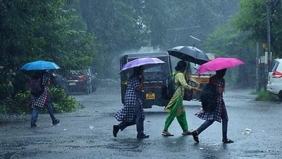 The low-lying areas in Kerala, including Kochi, Thiruvananthapuram, Thrissur and Kozhikode remained waterlogged. (HT File ) The low-lying areas in Kerala, including Kochi, Thiruvananthapuram, Thrissur and Kozhikode remained waterlogged. (HT File )
