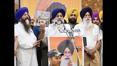 Shiromani Akali Dal president Sukhbir Singh Badal during an election rally in Tanda, Hoshiarpur, on Thursday. (HT photo) Shiromani Akali Dal president Sukhbir Singh Badal during an election rally in Tanda, Hoshiarpur, on Thursday. (HT photo)