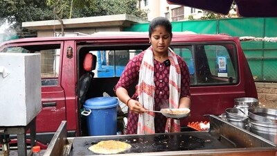 VVS Laxman calls this Bengaluru woman food stall owner's journey ‘inspiration' VVS Laxman calls this Bengaluru woman food stall owner's journey ‘inspiration'