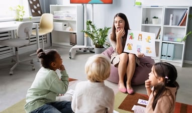 10 strategies every teacher should adopt to help their students adapt to new environment (Image by Freepik) 10 strategies every teacher should adopt to help their students adapt to new environment (Image by Freepik)
