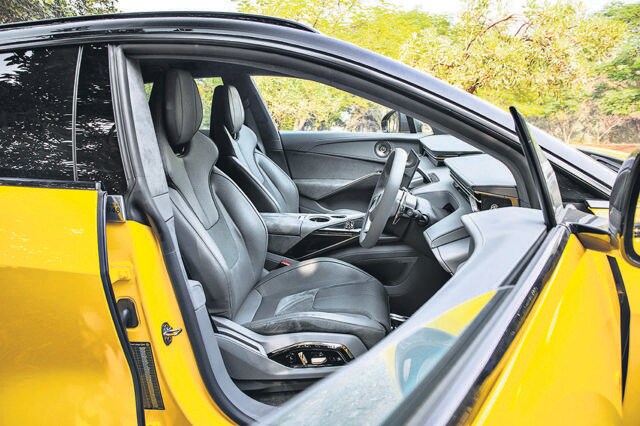 The Eletre has great legroom and ambient lighting. The Eletre has great legroom and ambient lighting.